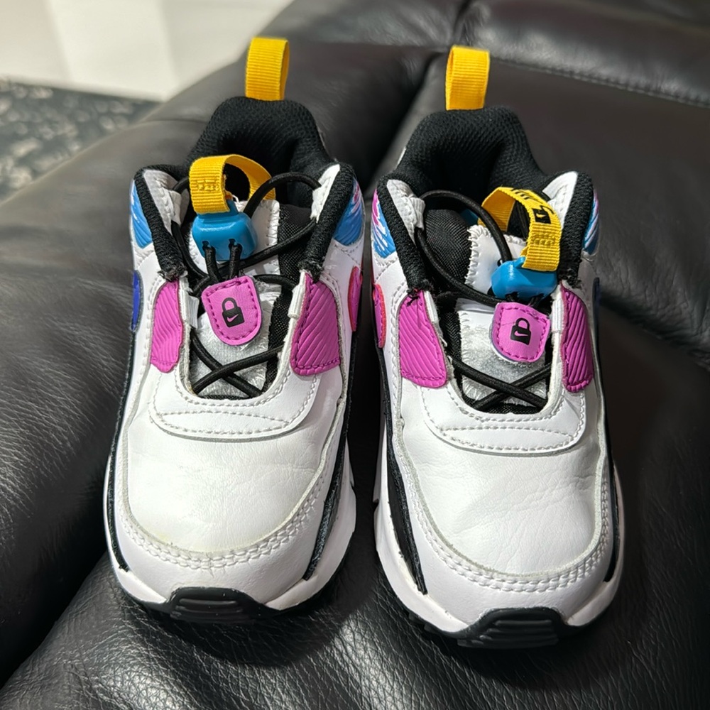 Nike toddler sneakers